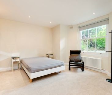 3 Bedroom Apartment To Let - Photo 1