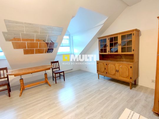 Przestronna kawalerka, osobna kuchnia - Zdjęcie 1