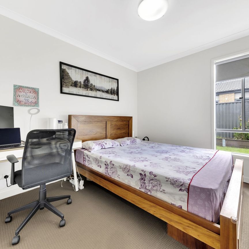 Stylish Craigieburn Home Offering Comfort & Convenience - Photo 1