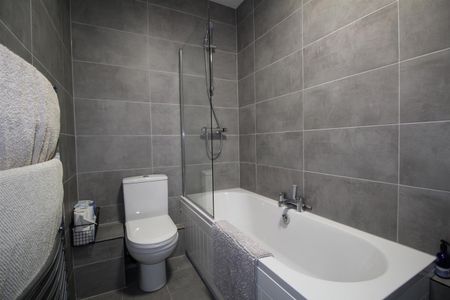 4 Bedroom House - Terraced To Let - Photo 4