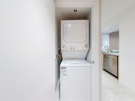 For Lease - 300 Bloor Street Unit# 1113, Toronto, Ontario - Photo 5