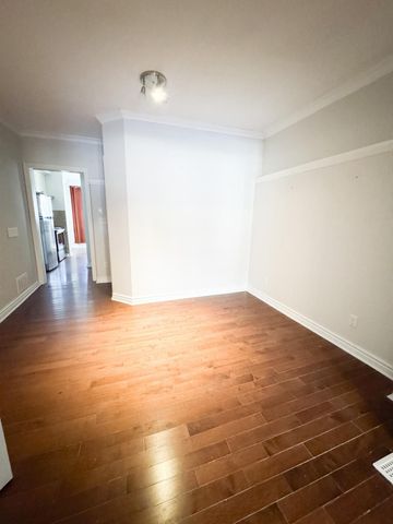 For Lease - 1529 Queen Street Unit# Main fl, Toronto, Ontario - Photo 3