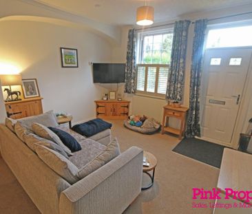 2 bedroom terraced house to rent - Photo 3