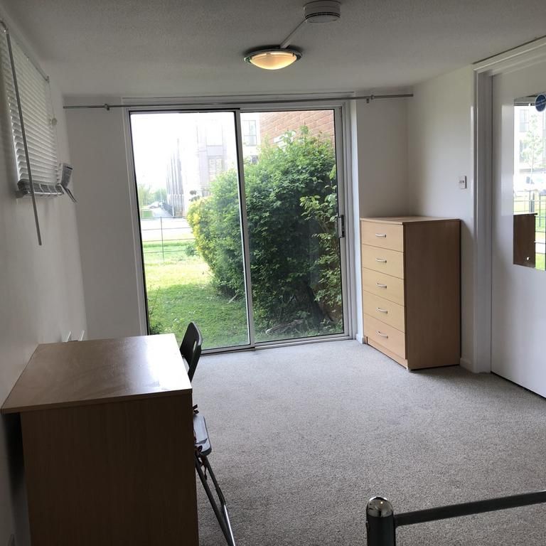 House share to rent - Photo 1