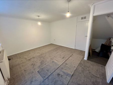 Ridge Avenue, Burnley - Photo 2