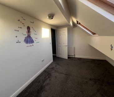 4 bedroom terraced house to rent - Photo 6