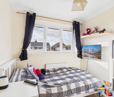 3 bedroom semi-detached house to rent - Photo 5