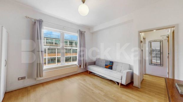 Modern Apartment - Photo 1