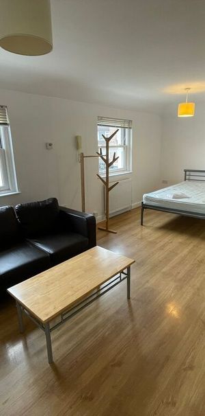 1 Bed Student Accommodation - Photo 1