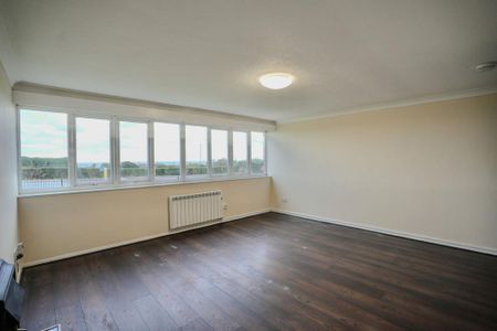 2 bedroom ground floor flat to rent - Photo 4