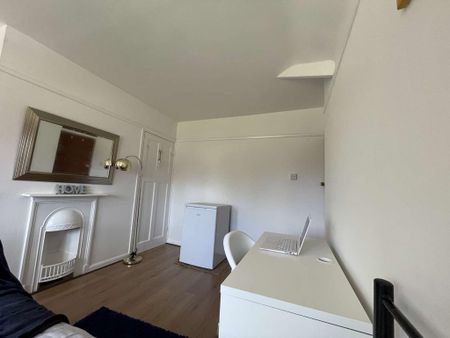 7 bedroom house of multiple occupation to rent - Photo 4