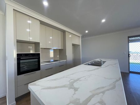 Modern Home in Tolga's Panorama Views Estate - Photo 4