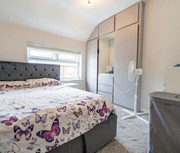 3 bedroom semi-detached house to rent - Photo 6