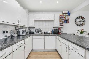 Cotton Row, London, SW11 - Photo 4