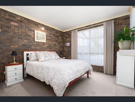 Spacious 4-bedroom Family Home In Prime Location - Photo 5