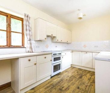 2 bedroom semi-detached house to rent - Photo 4