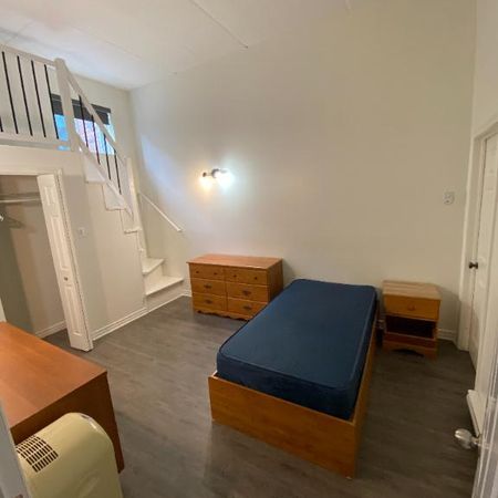 Maison de chambres pour 12 personnes à louer à Laval près métron de la Concorde - Photo 4