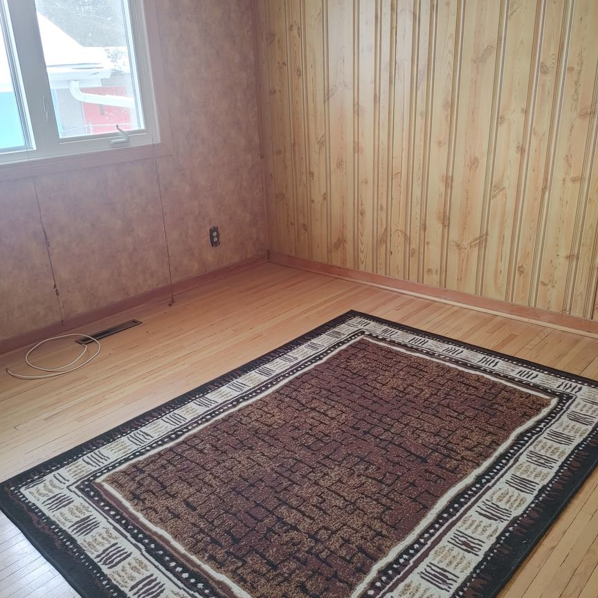 711 ROYAL 3 BEDROOMS - Photo 1