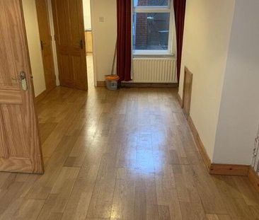 17 Chobham Street, Belfast, BT5 5BL - Photo 4