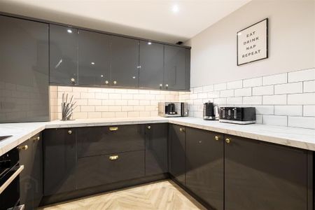 Room 3, 300 Beersbridge Road, Belfast, BT5 5DY - Photo 5