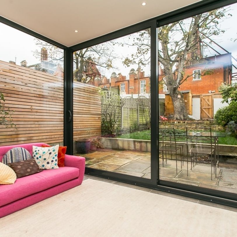 4 bedroom terraced house to rent - Photo 1