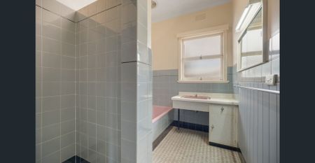 Charming Brick Veneer Home in the Heart of Belmont - Photo 4