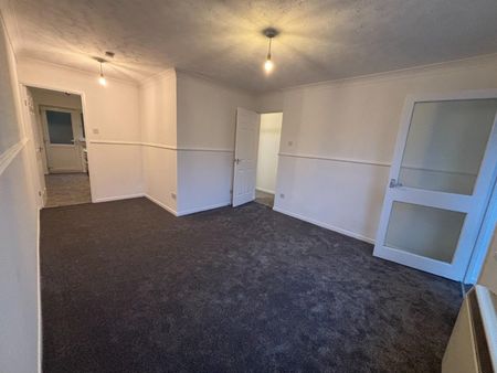 1 bedroom Flat To Let Total Size: 453 SQ FT - Photo 2
