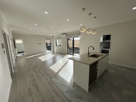 Spacious and Perfect for a Multi Generational Family - Photo 5