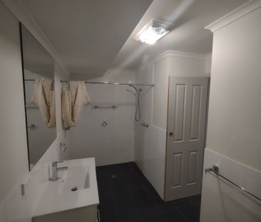 Morphett Vale - Photo 6