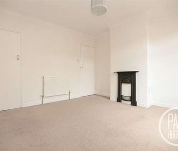 Southwell Road, Kirkley, NR33 - Photo 2