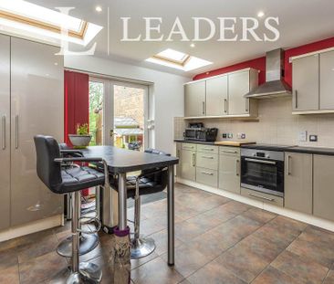 5 bedroom detached house to rent - Photo 6