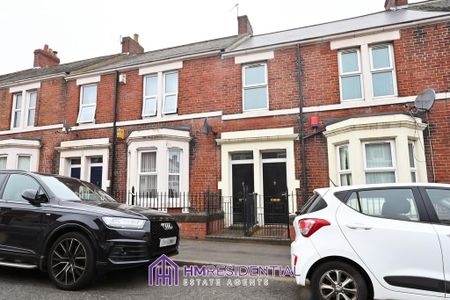 3 bedroom flat to rent - Photo 2
