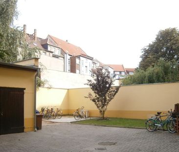 TOP SINGLEWOHNUNG! 2-Zimmer Wohnung mit Balkon, Bad m. Fenster u. W... - Foto 1