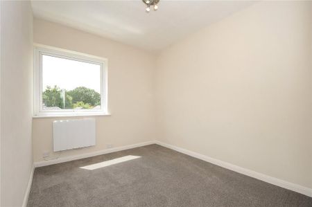 3 bedroom apartment to rent - Photo 3