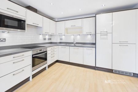 2 bedroom flat to rent - Photo 4