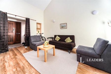 1 bedroom house to rent - Photo 2