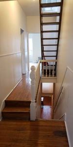 $2900 3 Rooms, 2nd floor + 3rd floor+ Rooftop Deck. Utilities In - Photo 4