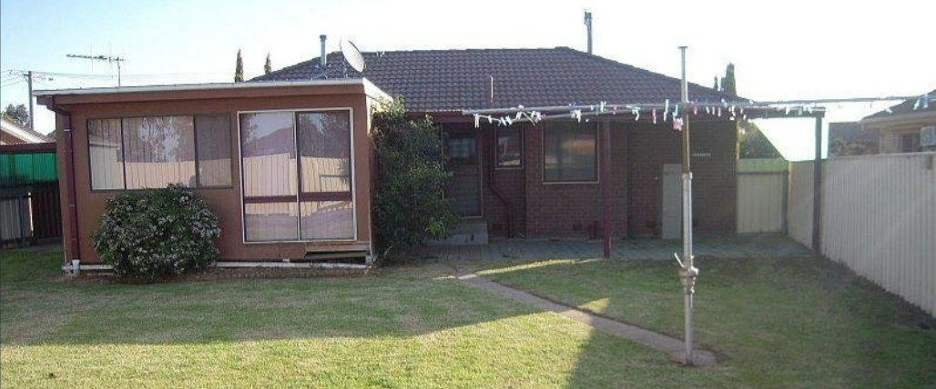 Comfortable & Convenient Living in a Quiet Court Location - Photo 1