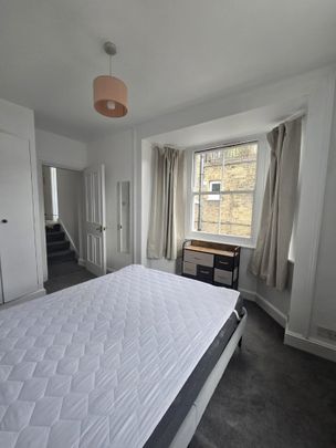 1 Bed Flat, Austral Street, SE11 - Photo 1