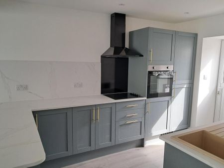 2 bedroom maisonette to rent - Photo 5