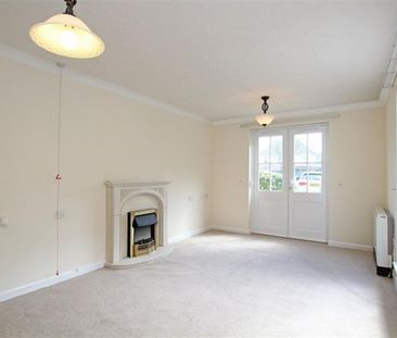 1 bedroom retirement property to rent - Photo 6