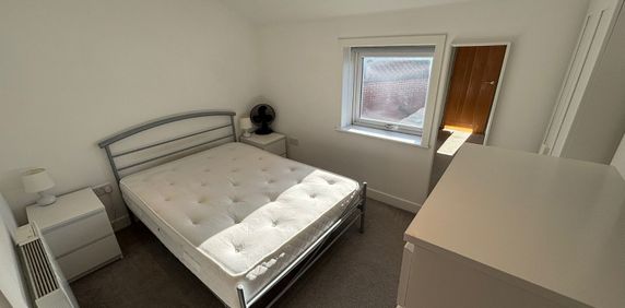 2 bedroom apartment to rent - Photo 2