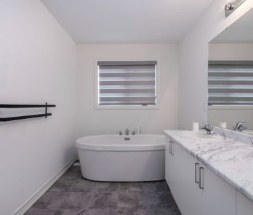 For Lease - 5 Sassafras Road, Springwater, Ontario - Photo 2