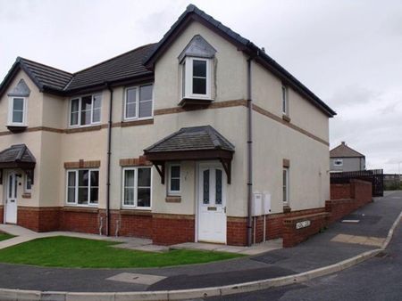 3 bedroom semi-detached house to rent - Photo 3