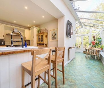 4 bedroom detached house to rent - Photo 3