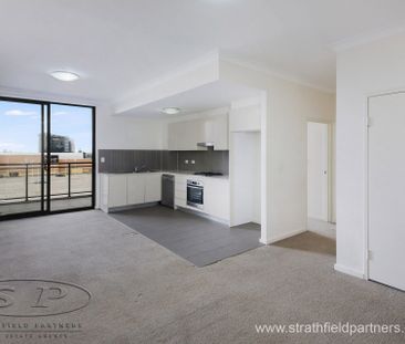 Spacious One Bedroom Apartment - Photo 5