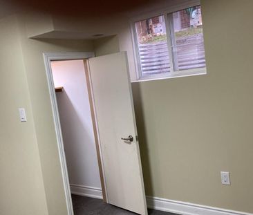 For Lease - 25 Thornridge Crescent Unit# Basement, Kitchener, Ontario - Photo 3