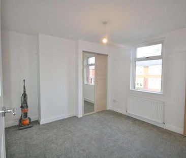 Victoria Road, Barry. Vale Of Glamorgan, CF62 - Photo 6