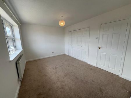 4 bedroom detached house to rent - Photo 4