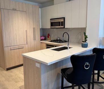 For Lease - 123 Maurice Drive, Oakville, Ontario - Photo 2